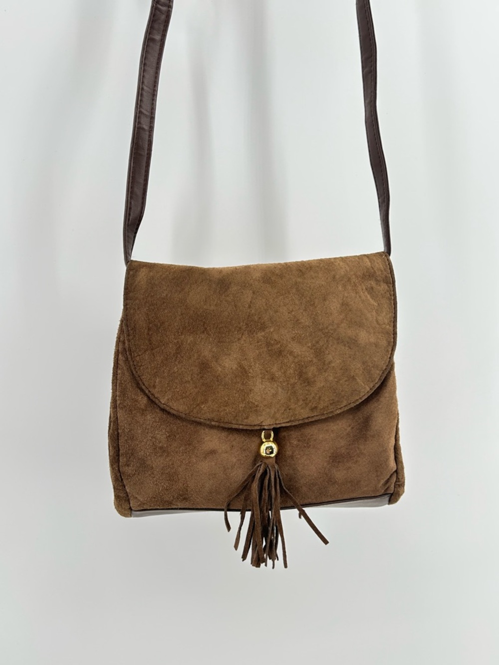 Western Brown Suede Crossbody Bag with Tassel  Festival Concert Travel - Picture 3 of 8